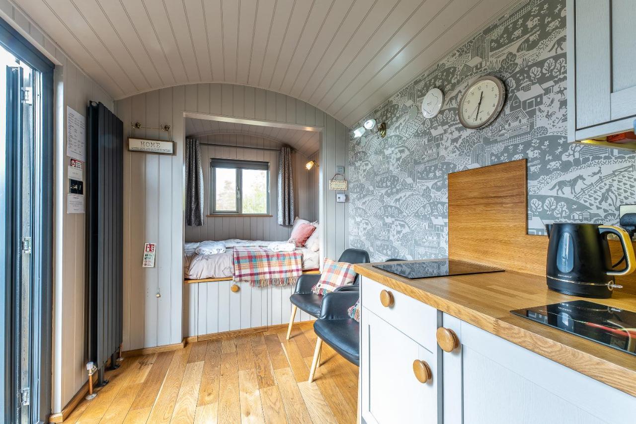 The Little John Petite Cosy Log Cabin - Sleeps 2, Great For Romantic Breaks, Couples, Single Guests, Near Sherwood Forest At Fairview Farm, Nottingham Set In 88 Acres Blidworth Εξωτερικό φωτογραφία