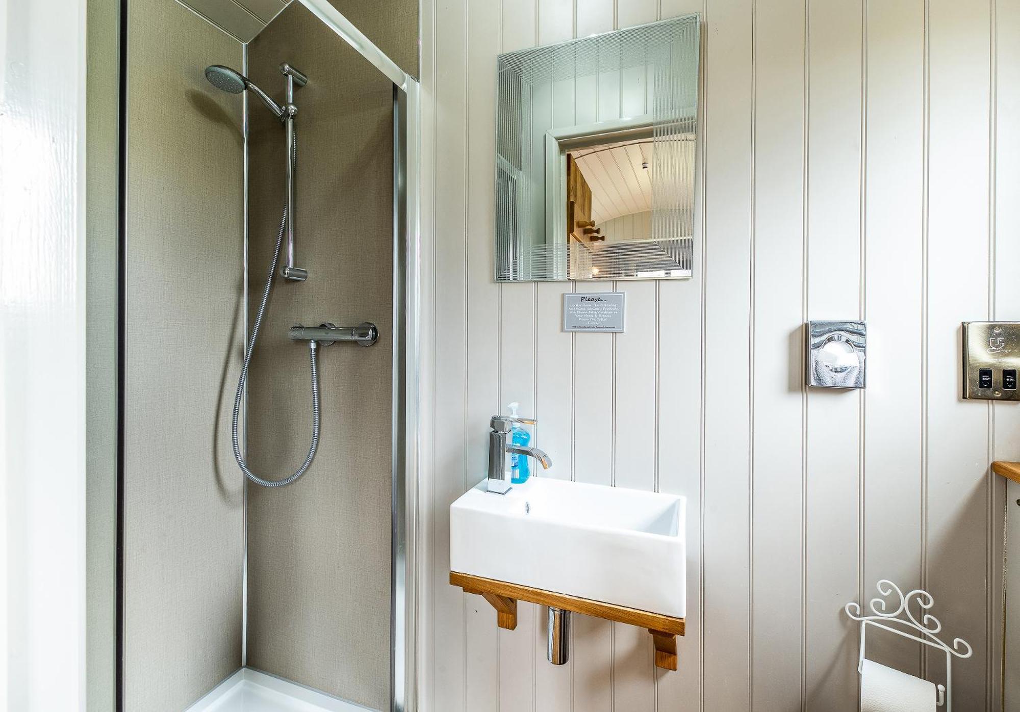 The Little John Petite Cosy Log Cabin - Sleeps 2, Great For Romantic Breaks, Couples, Single Guests, Near Sherwood Forest At Fairview Farm, Nottingham Set In 88 Acres Blidworth Εξωτερικό φωτογραφία